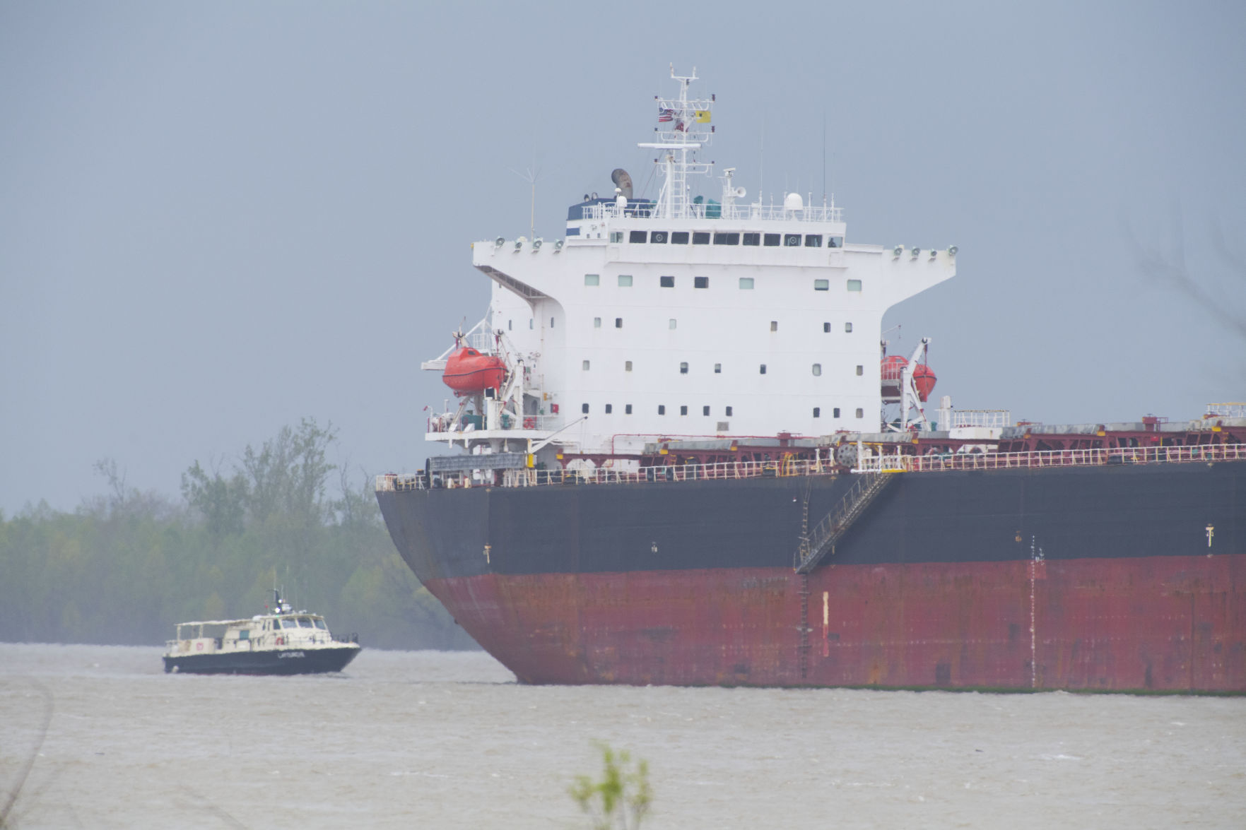 BR.boatsunk TS.031519 TS 335.jpg
